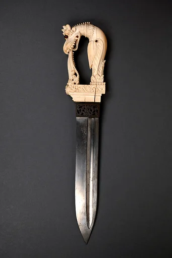 Dagger with Yali Hilt