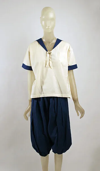 Athletic ensemble — Unknown