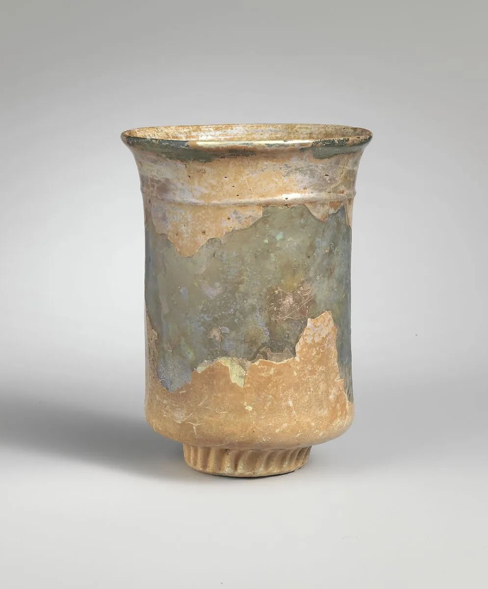 Glass beaker — Unknown