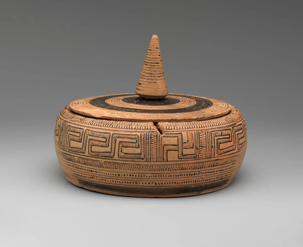 Terracotta pyxis (box with lid) — Unknown