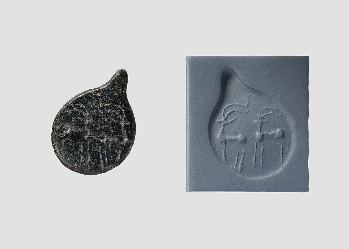 Drop-shaped (tanged) pendant seal and modern impression: quadrupeds — Unknown