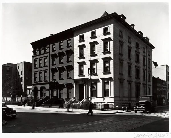 Fifth Avenue, Nos. 4, 6 and 8, Manhattan — Berenice Abbott