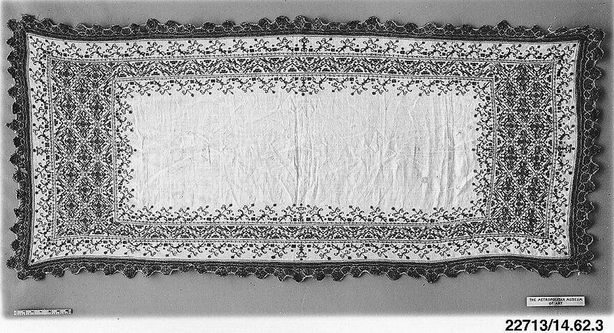 Table cover — Unknown