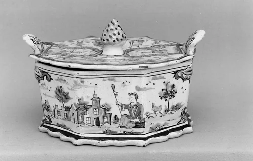 Butter dish