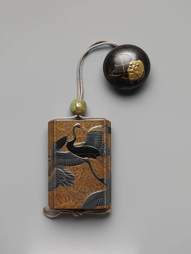 古満休伯作 群鶴蒔絵印籠|Inrō with Cranes and Pines