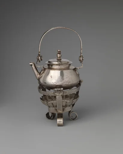 Miniature kettle with cover and brazier