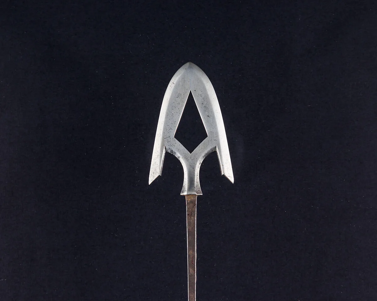 Arrowhead (<i>Yanone</i>) — Unknown