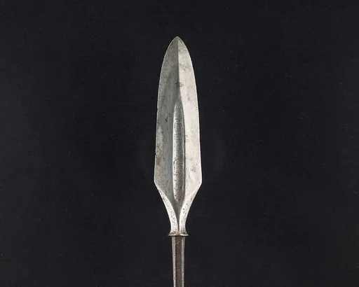 Arrowhead (<i>Yanone</i>)