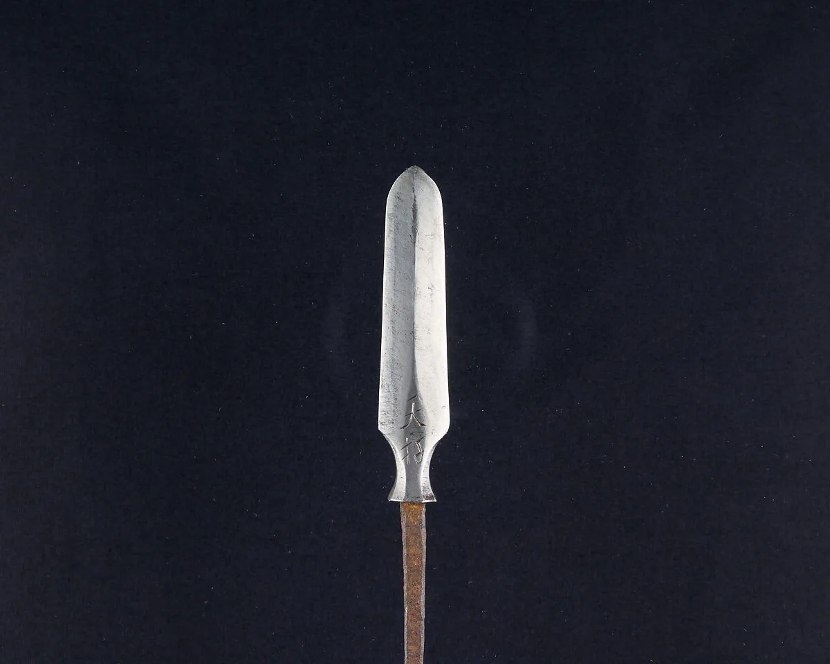 Arrowhead (<i>Yanone</i>) — Unknown