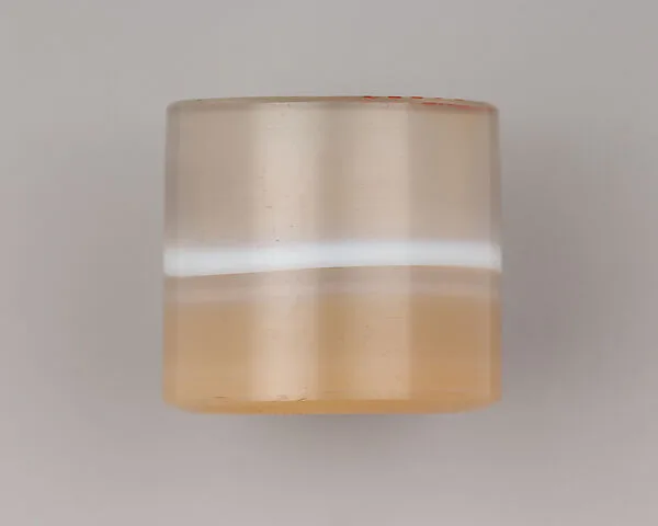 Agate Archer's Ring with White Band at Middle — Unknown