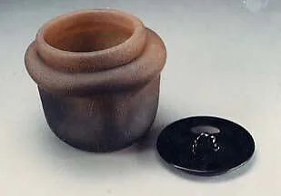Jar with lid — Toshichi Iwata|Iwata Glass Co., Ltd.