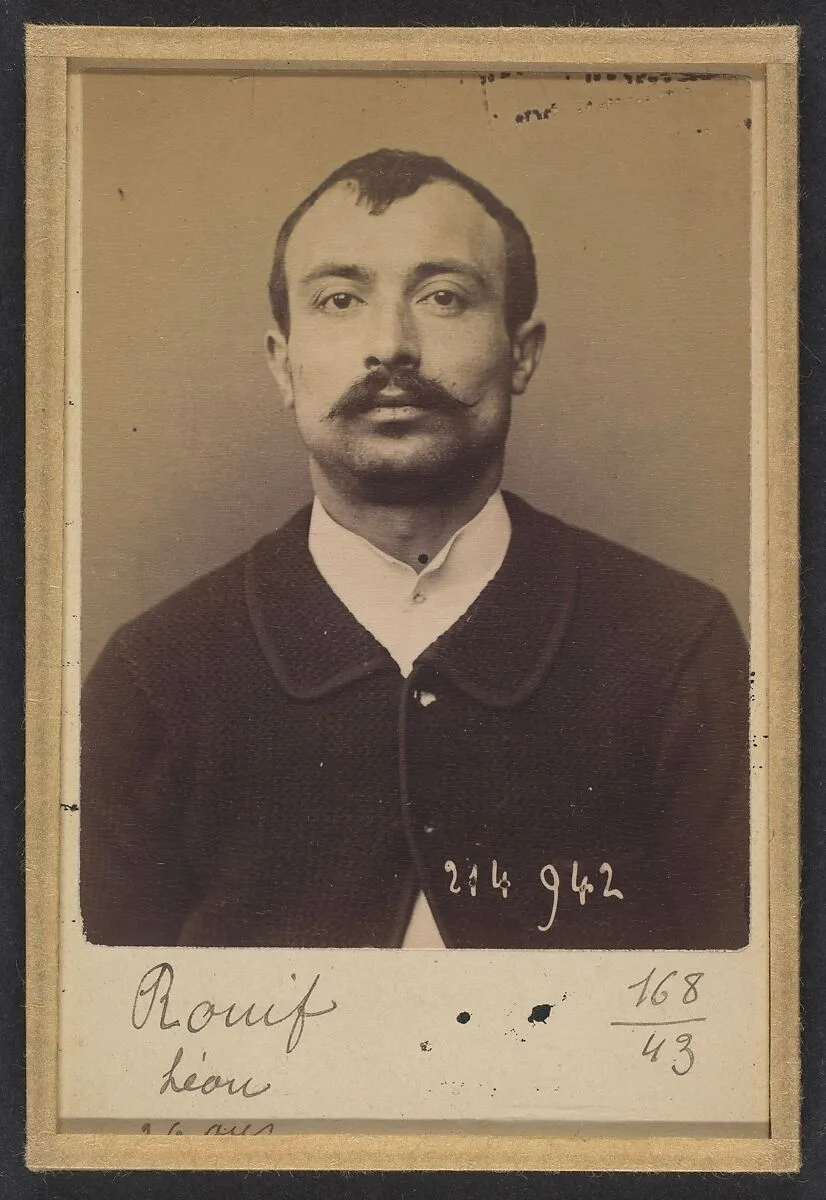 Rouif. Léon. 27 ans, né à Villethierry (Yonne). Garçon boucher. Anarchiste. 1/3/94. — Alphonse Bertillon