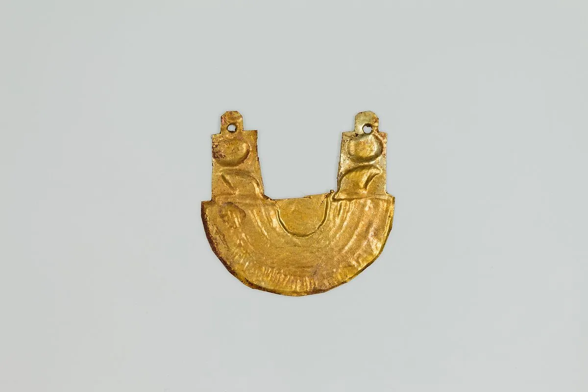 Falcon-headed collar amulet — Unknown