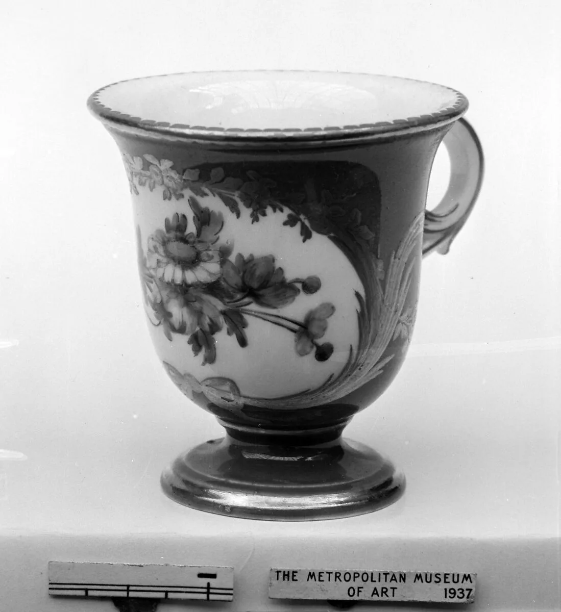 Ice cream cup (Tasse à glace) (part of a service) — Sèvres Manufactory|Pierre Massy|Jean Chauvaux