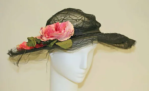 Picture hat — Unknown