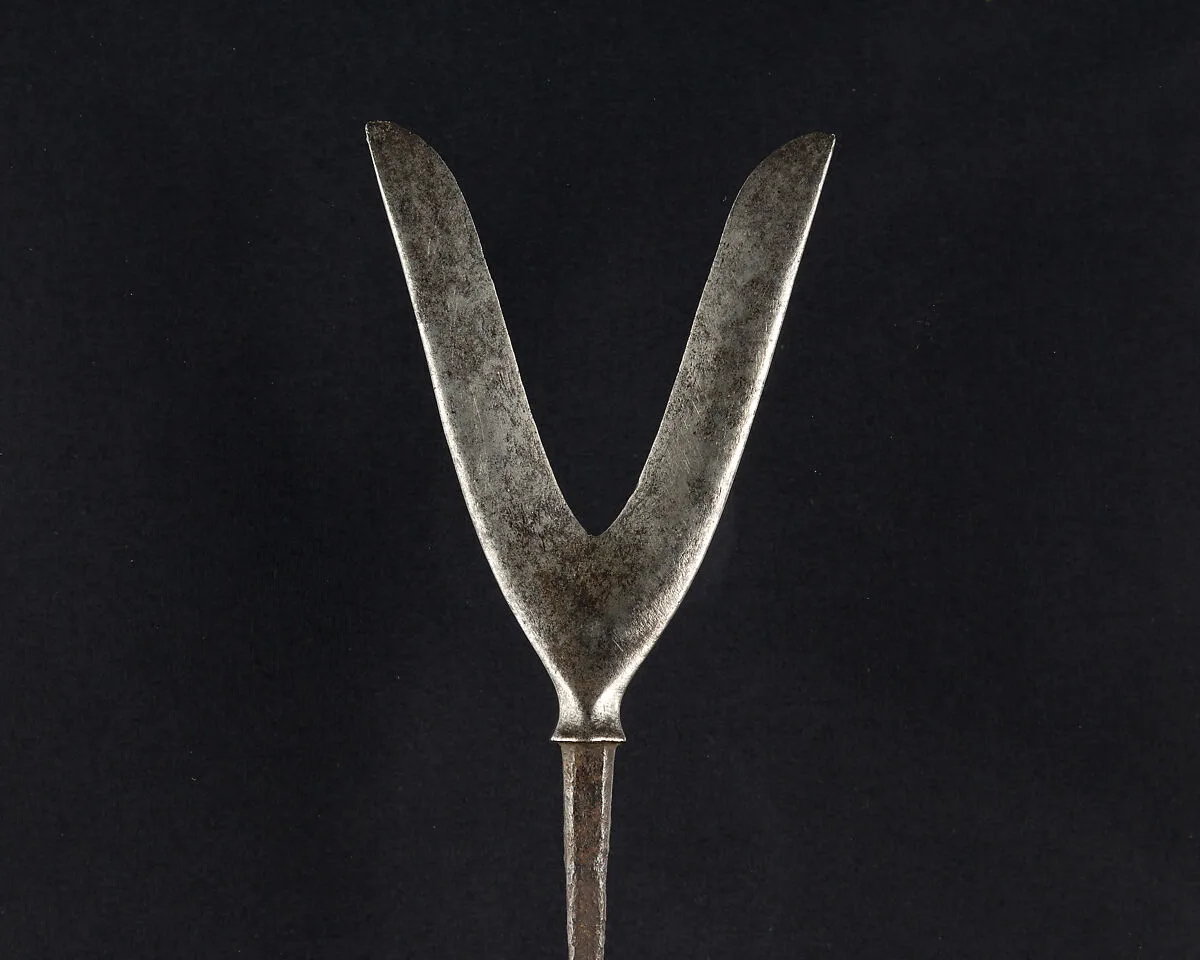 Arrowhead (<i>Yanone</i>) — Unknown