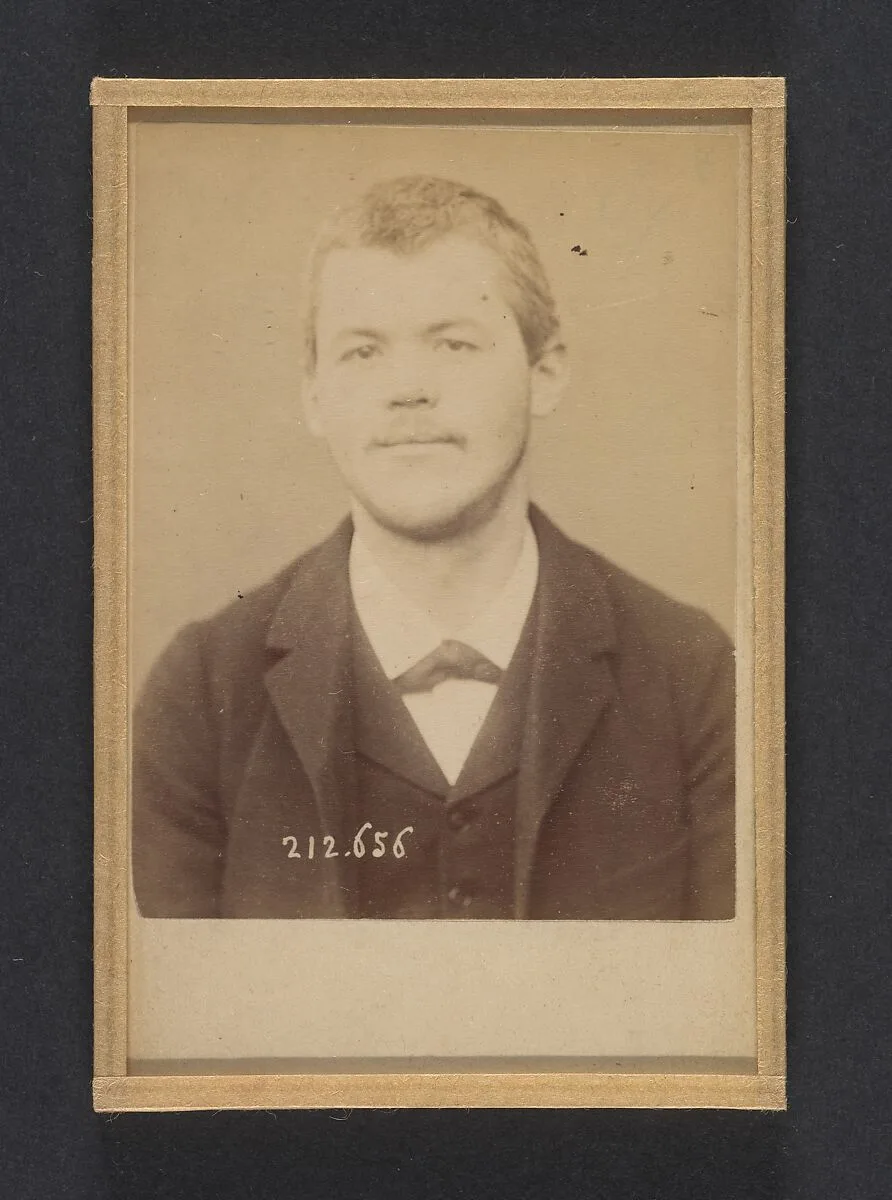 Baerisvuyl. Frédéric, Jean. 28 ans, né à Fribourg (Suisse). Ébéniste. Anarchiste. 8/1/93. — Alphonse Bertillon