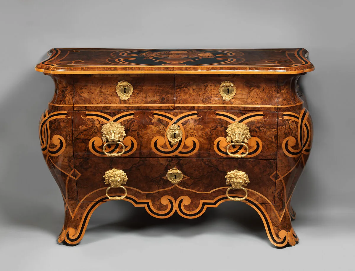 Commode — Francesco Ladatte|Royal Cabinet Maker of Savoy|Pietro Piffetti