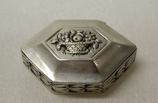Pill box — Unknown