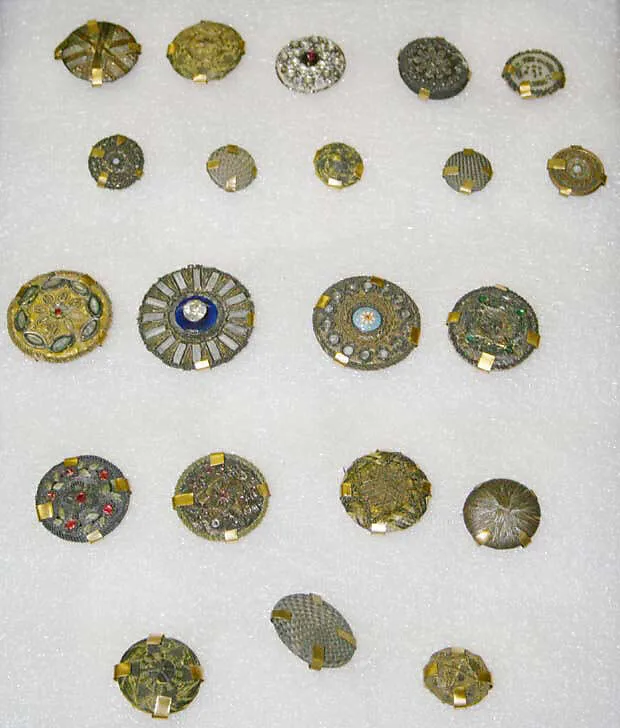 Button — Unknown
