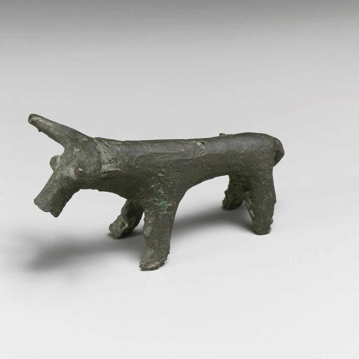 Bronze statuette of a bull — Unknown