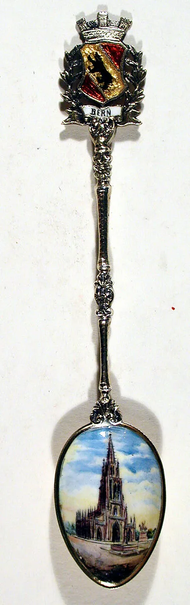 Souvenir spoon with view of west front of a Gothic cathedral (Bern?) — Unknown