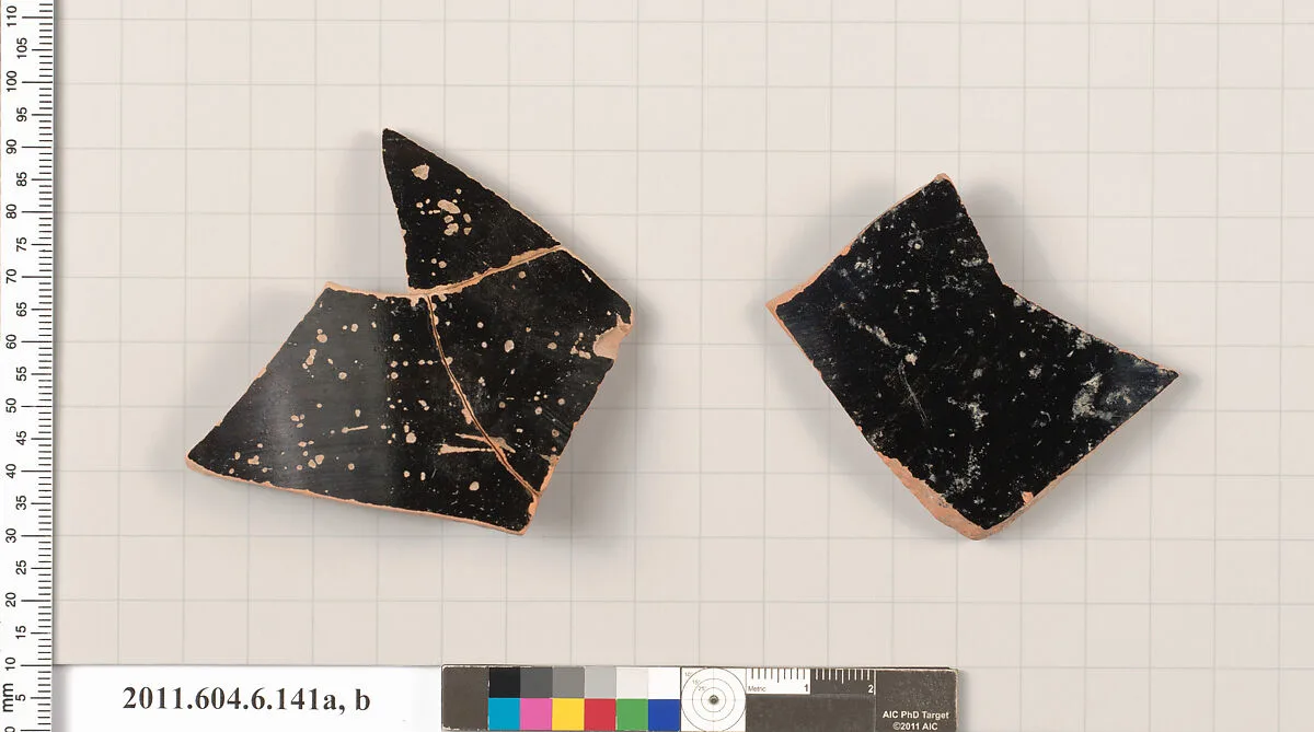 Terracotta fragments of open shapes — Unknown