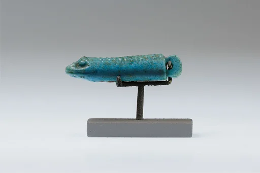 Menqebit (snake's head) amulet