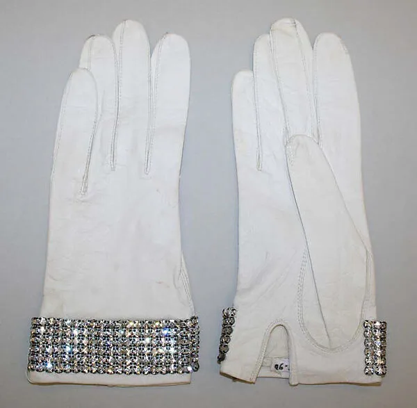 Gloves — Viola Weinberger