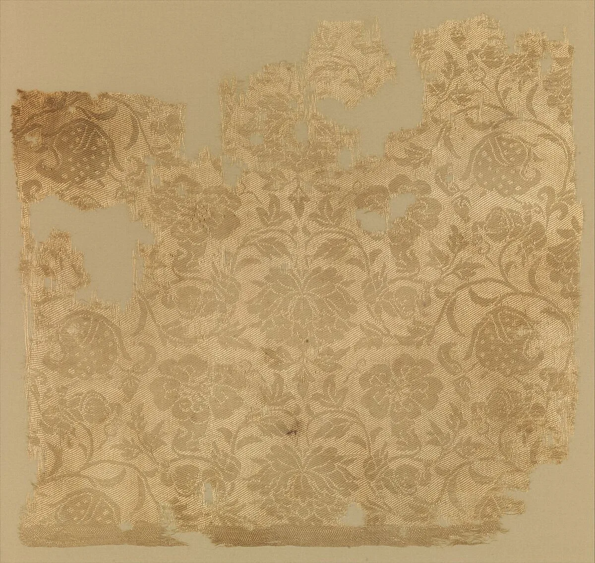 北宋 嬰戯紋綾|Textile fragment with boys in floral scrolls — Unknown