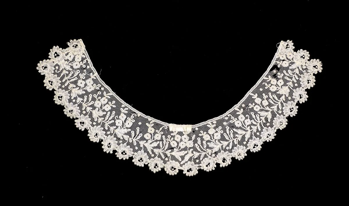 Collar — Unknown