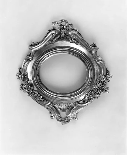 Miniature oval frame