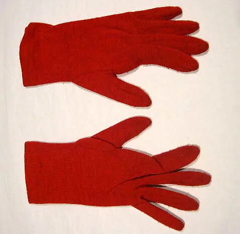 Gloves — Nettie Rosenstein