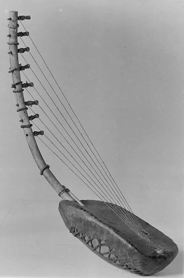 Ennanga (harp) — Unknown