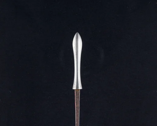 Arrowhead (<i>Yanone</i>)