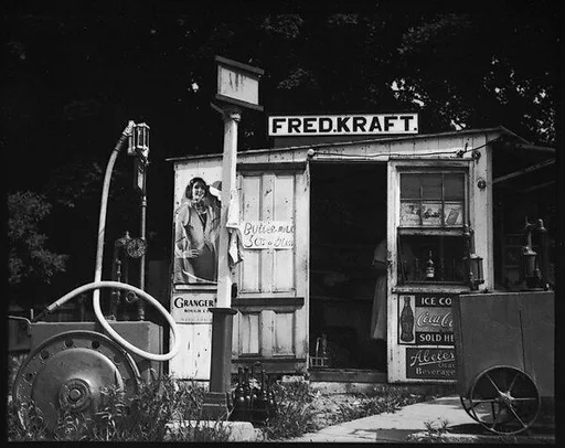 [Roadside Shack with Sign "FRED KRAFT"]