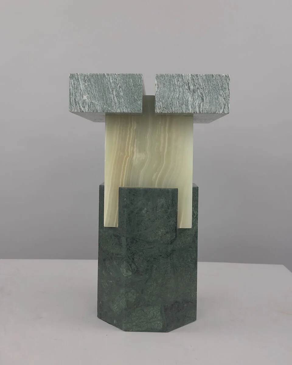Ionik Stool — Oeuffice