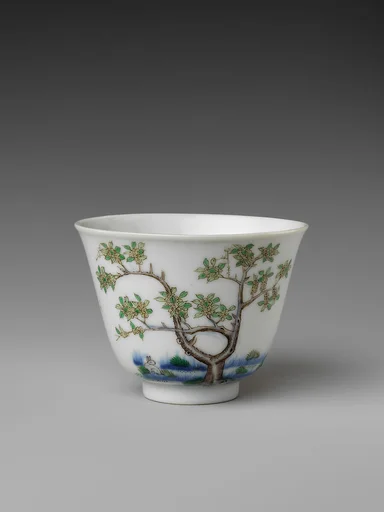清康熙  景德鎮窯青花五彩瓷月令花卉杯|Monthly flower cup (from set of twelve)