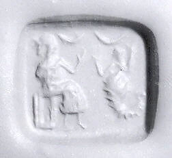 Rectangular plaque seal with stepped pyramidal back