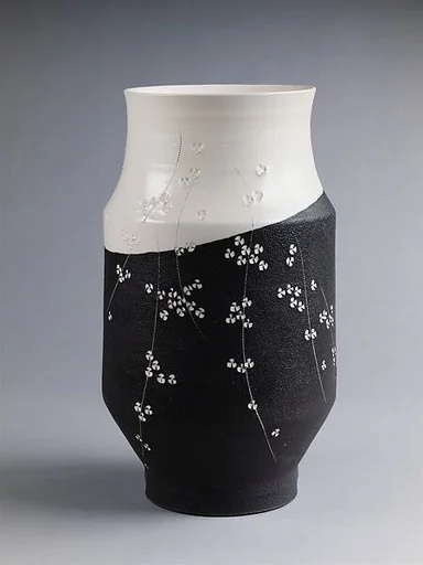 近藤豊作 桜壷|Vessel with Impressed Cherry Blossoms