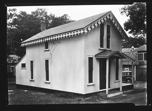 [Folk Victorian Cottage, Oak Bluffs, Martha's Vineyard, Massachusetts?]