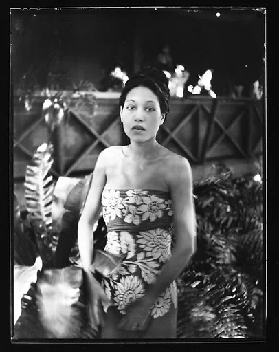 [South Seas: Woman Wearing Sarong]