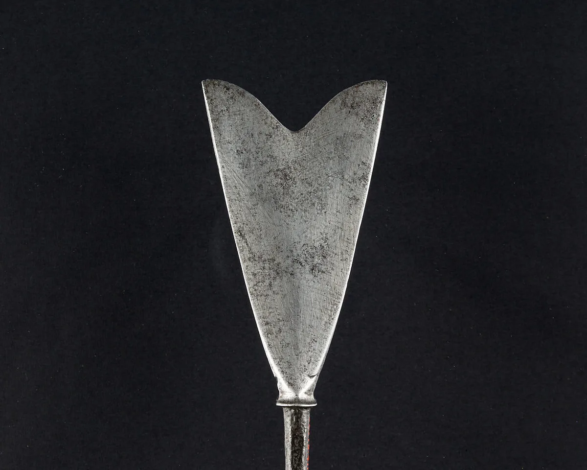 Arrowhead (<i>Yanone</i>) — Unknown