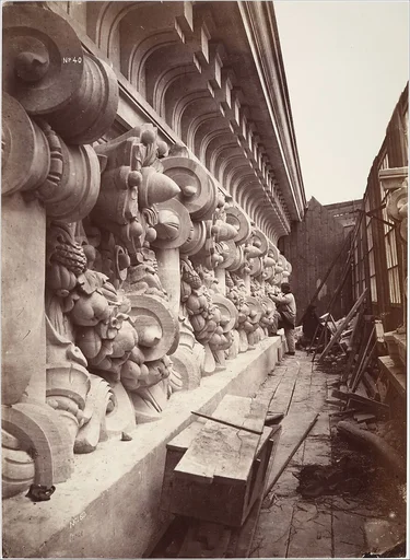 Le Nouvel Opéra de Paris (Sculpture Ornementale)