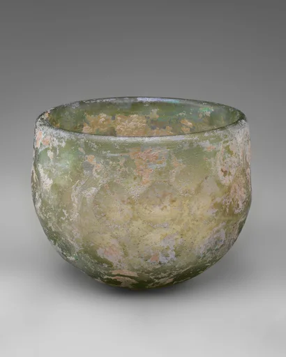 Bowl with wheel-cut facets