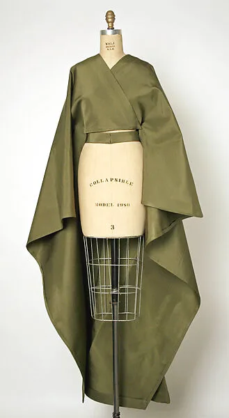 Evening wrap — Cristobal Balenciaga|House of Balenciaga