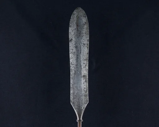 Arrowhead (<i>Yanone</i>)