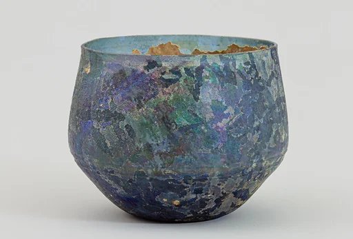 Glass bowl