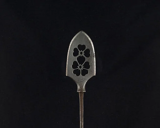 Arrowhead (<i>Yanone</i>)