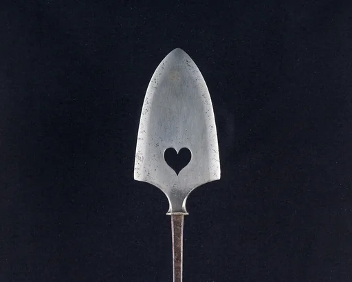 Arrowhead (<i>Yanone</i>)
